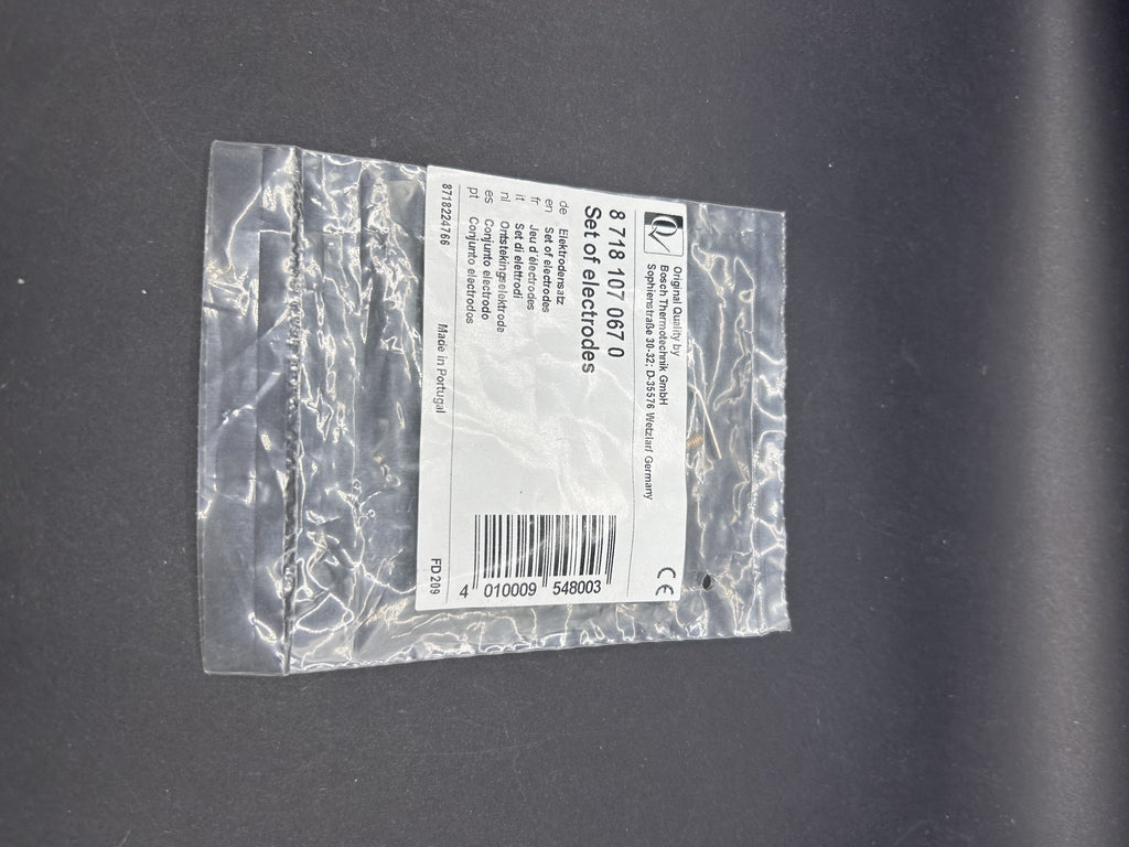 BOSCH Ersatzteil TTNR: 87181070670 Elektrodensatz