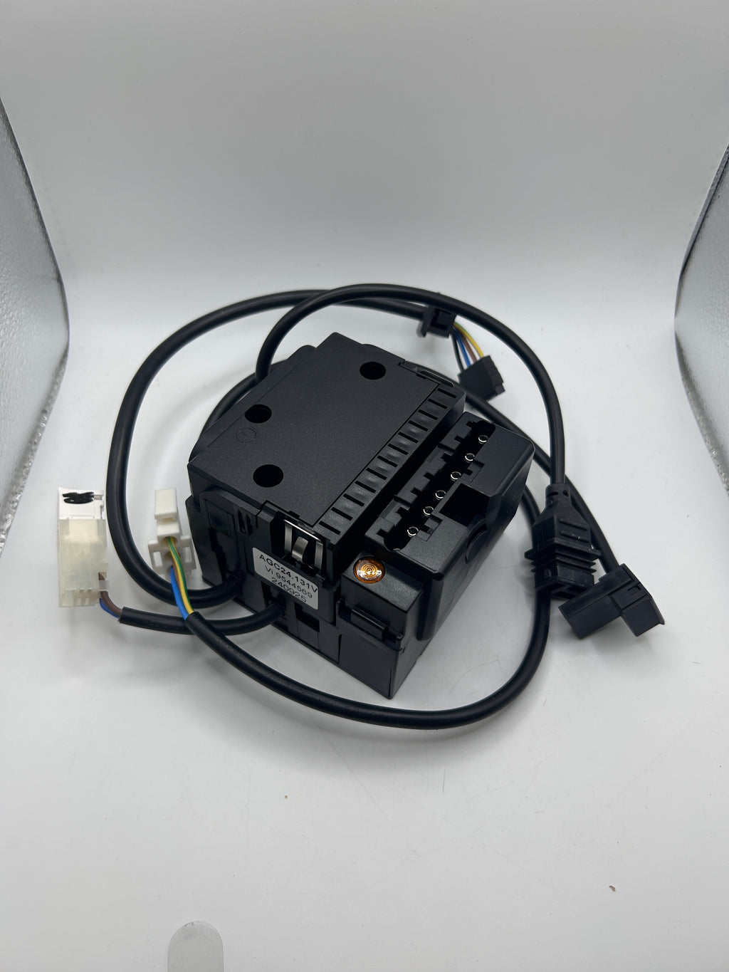Viessmann 7823567 Steckerkonsole AGC 24 131V -
