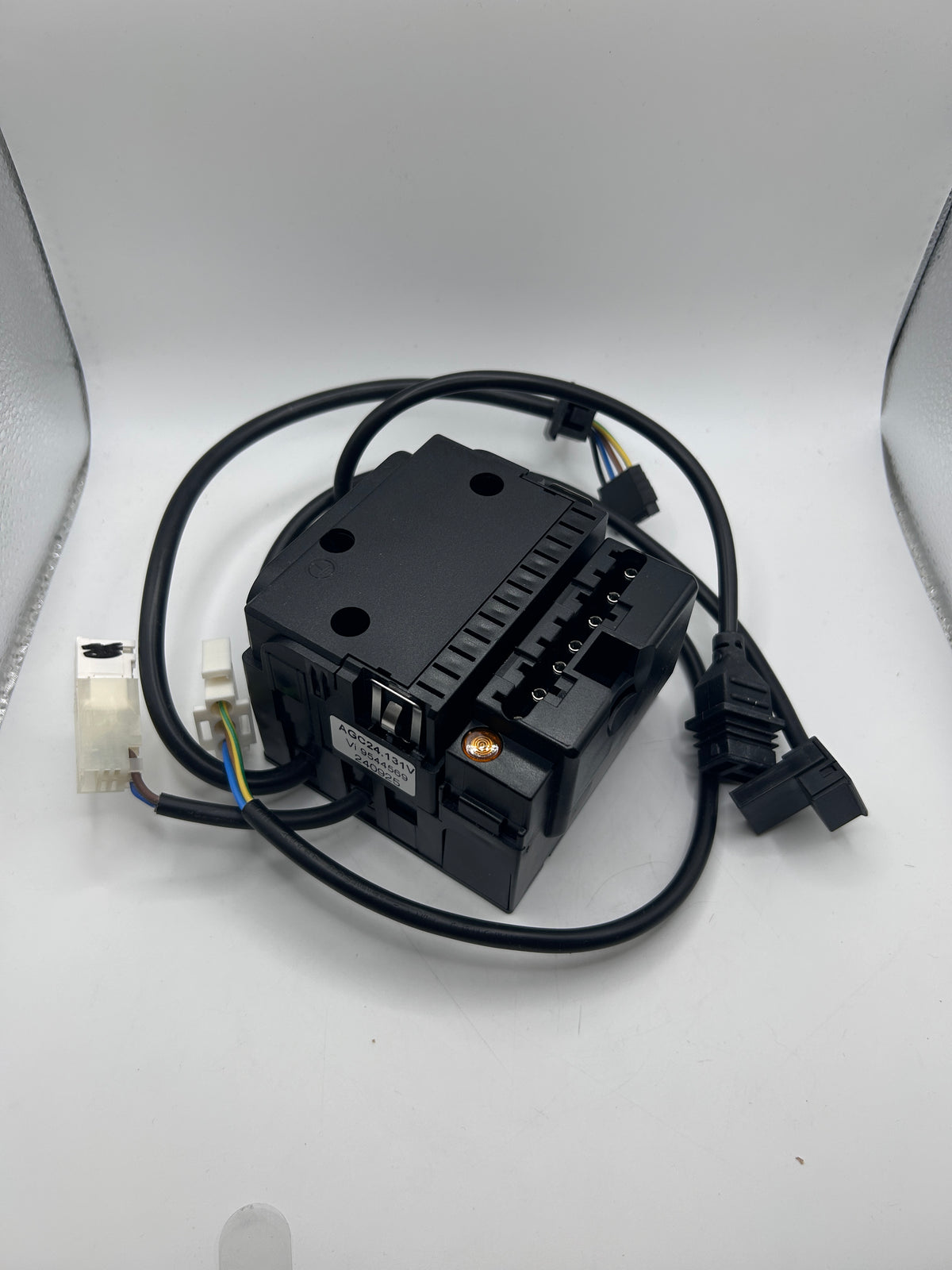 Viessmann 7823567 Steckerkonsole AGC 24 131V -