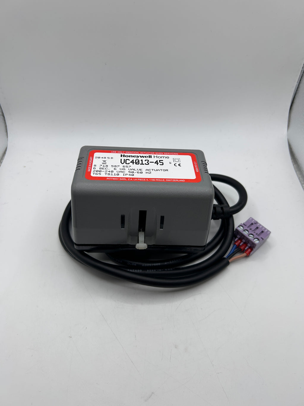 Bosch 8718587657 Buderus Stellantrieb VC 4013-45 alt 63024691 Honeywell G 135