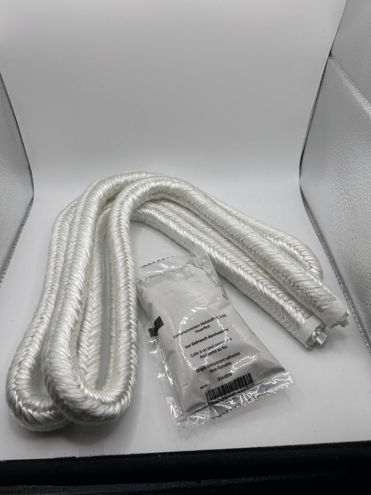Viessmann 7820884 Dichtschnur Glasfaser 20x15mm mit Kleber, L = 2000mm OEM