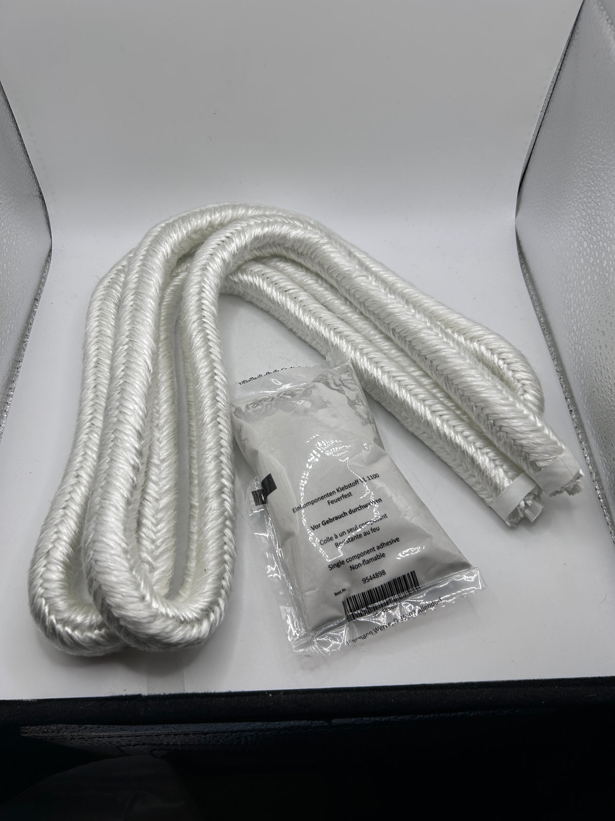 Viessmann 7820884 Dichtschnur Glasfaser 20x15mm mit Kleber, L = 2000mm OEM