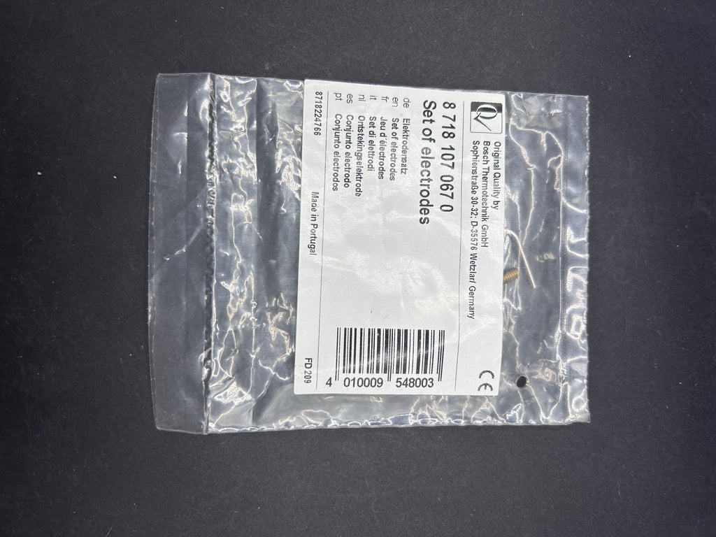 BOSCH Ersatzteil TTNR: 87181070670 Elektrodensatz
