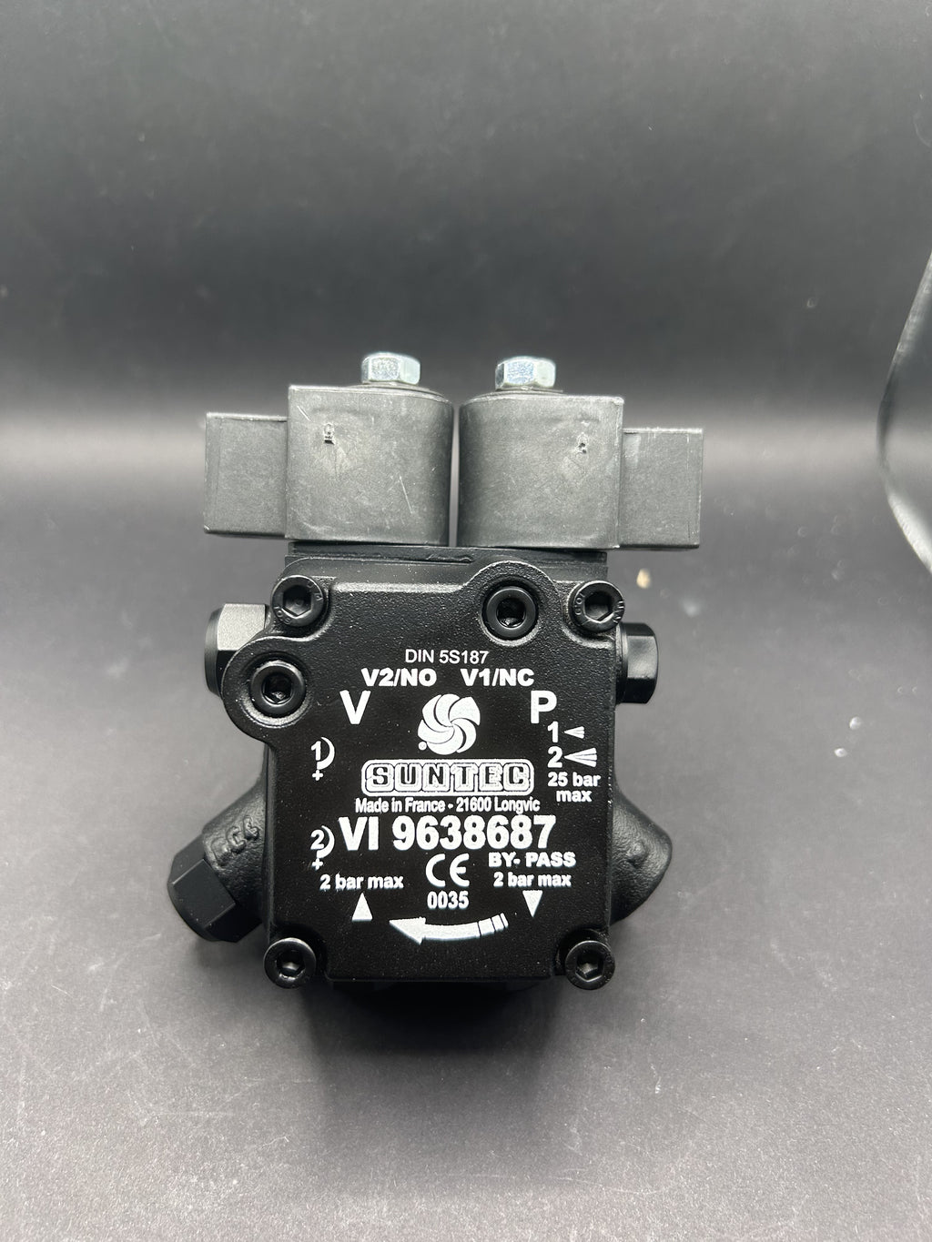 Ölpumpe Suntec ATE2V45C9355 Viessmann Vitoplus300 7840266 Ersetz 7825786 7834266